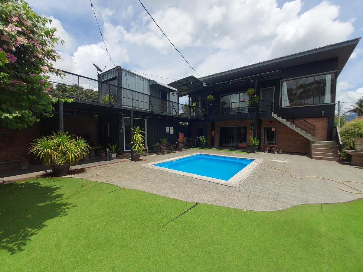 קואלה קנגסאר Safar House & Cabin מראה חיצוני תמונה